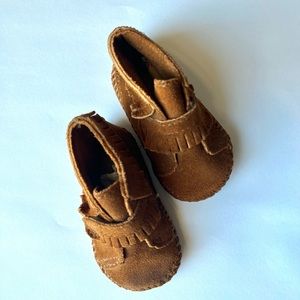 Minnetonka Moccasin Baby Size 1 Brown